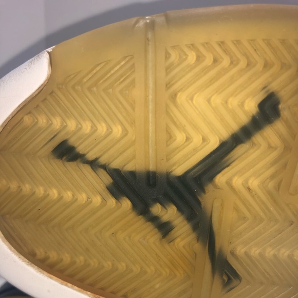 Air Jordan 5 Retro - Picture 8 of 10